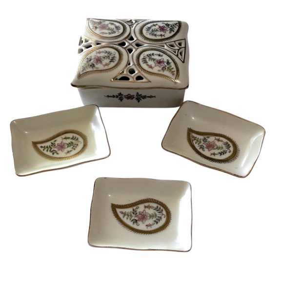 Vintage Vanity Boudoir Porcelain Jewelry Trinket Box & 3 Trays Gold Trim Floral - Picture 3 of 6